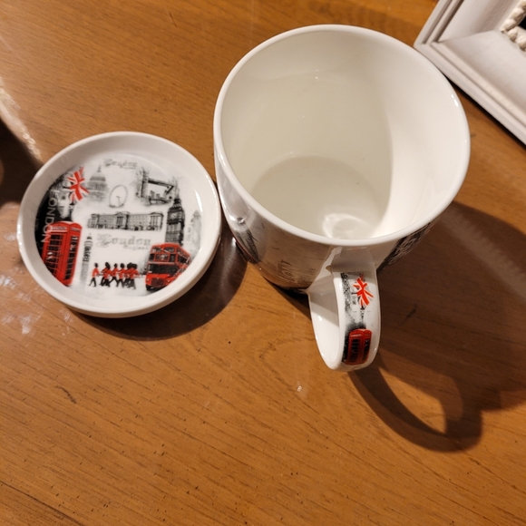 Leonardo collection coffee mug and coaster. - Picture 9 of 16